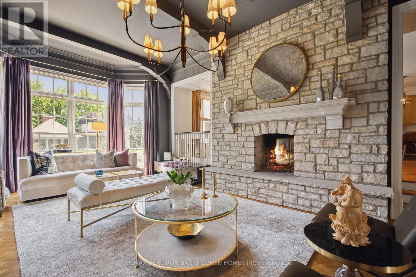 91 Fairfield Drive, King, ON - Indoor Photo Showing Living Room With Fireplace