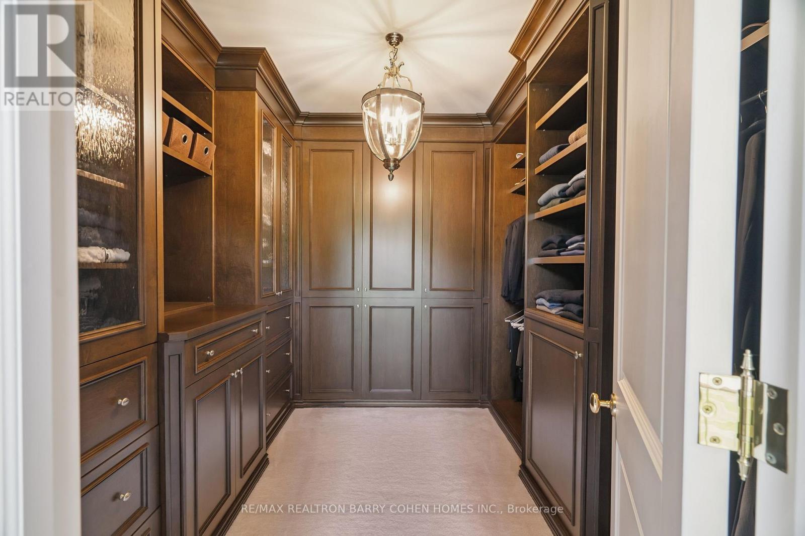 91 Fairfield Drive, King, ON - Indoor Photo Showing Other Room