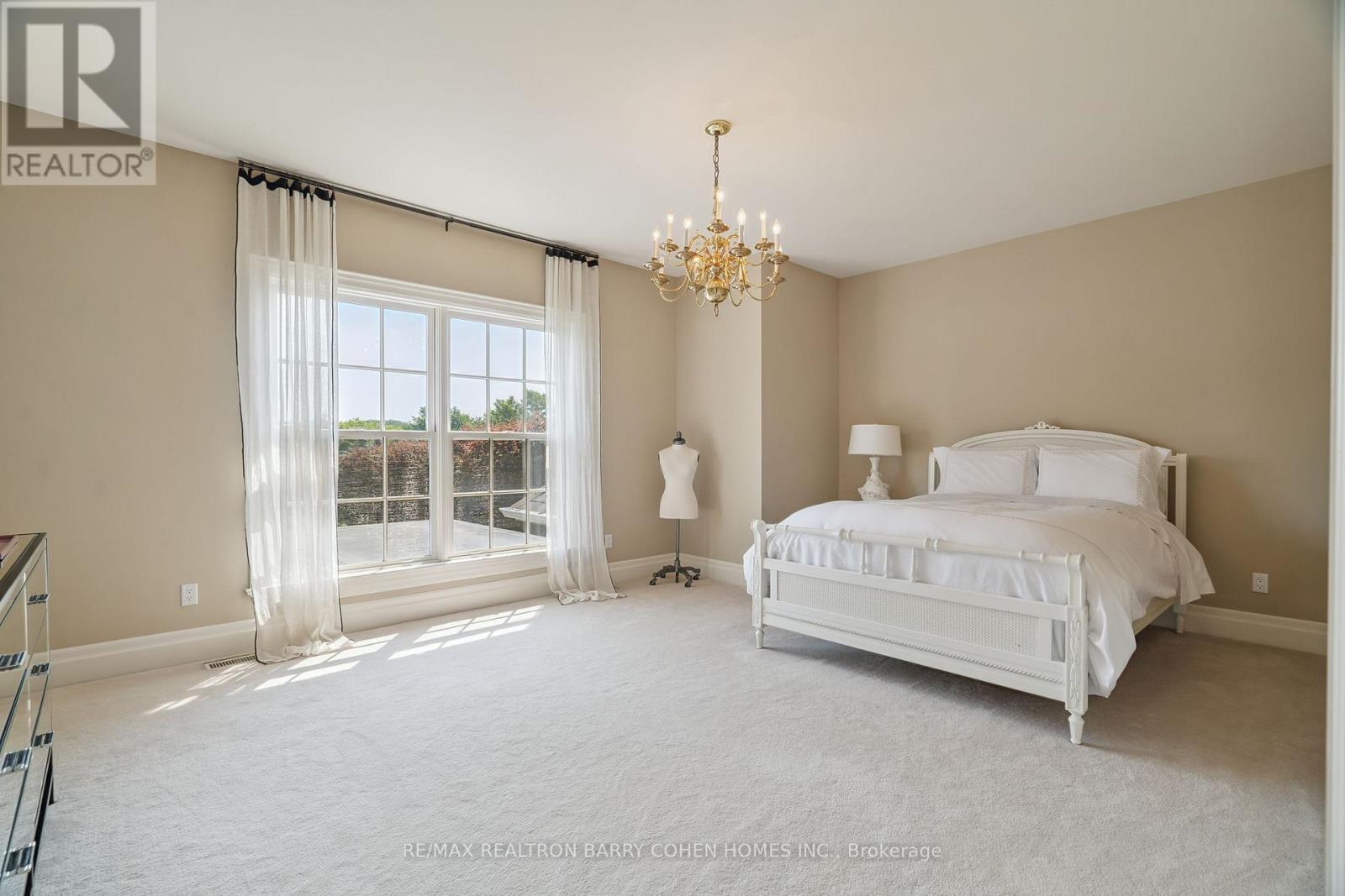 91 Fairfield Drive, King, ON - Indoor Photo Showing Bedroom