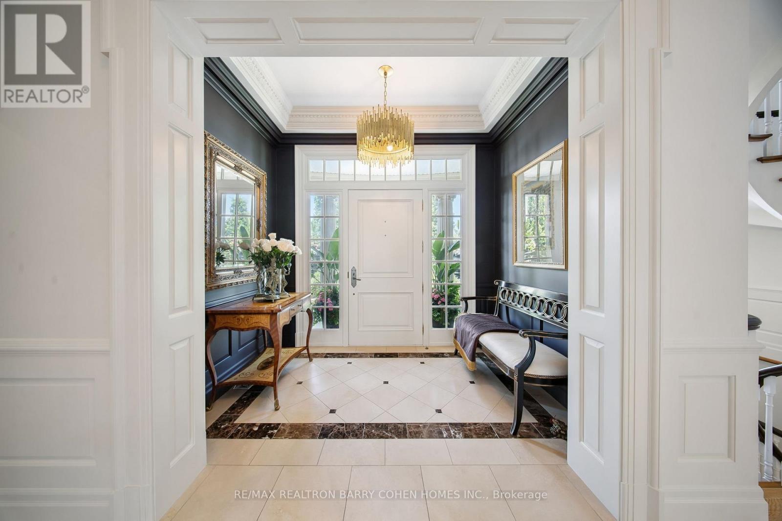 91 Fairfield Drive, King, ON - Indoor Photo Showing Other Room