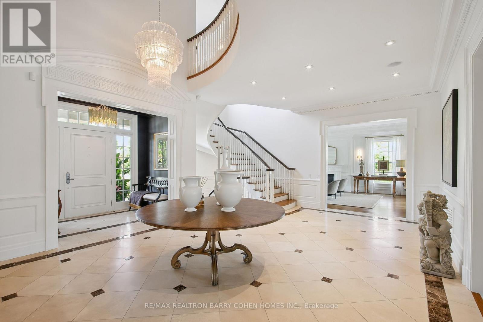 91 Fairfield Drive, King, ON - Indoor Photo Showing Other Room