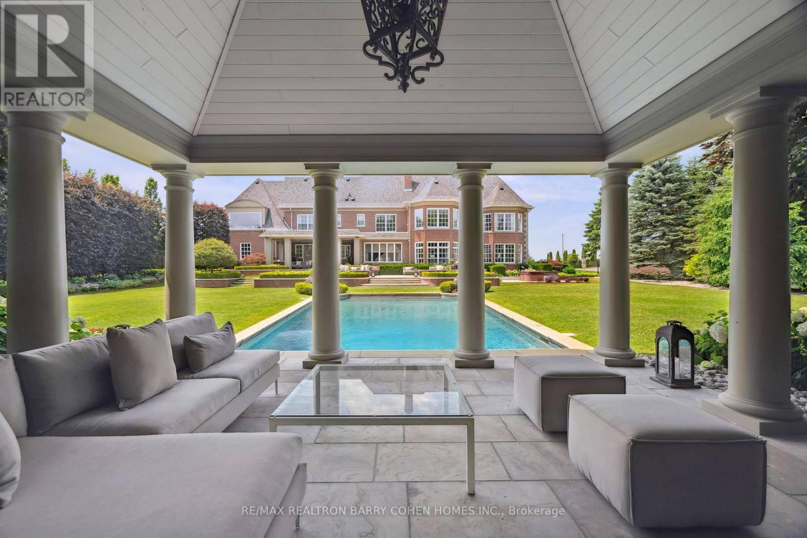 91 Fairfield Drive, King, ON - Outdoor With In Ground Pool