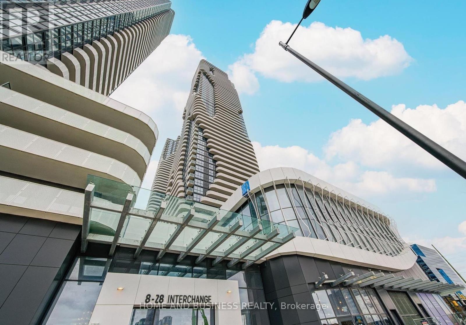 703 - 8 Interchange Way, Vaughan, ON - Outdoor