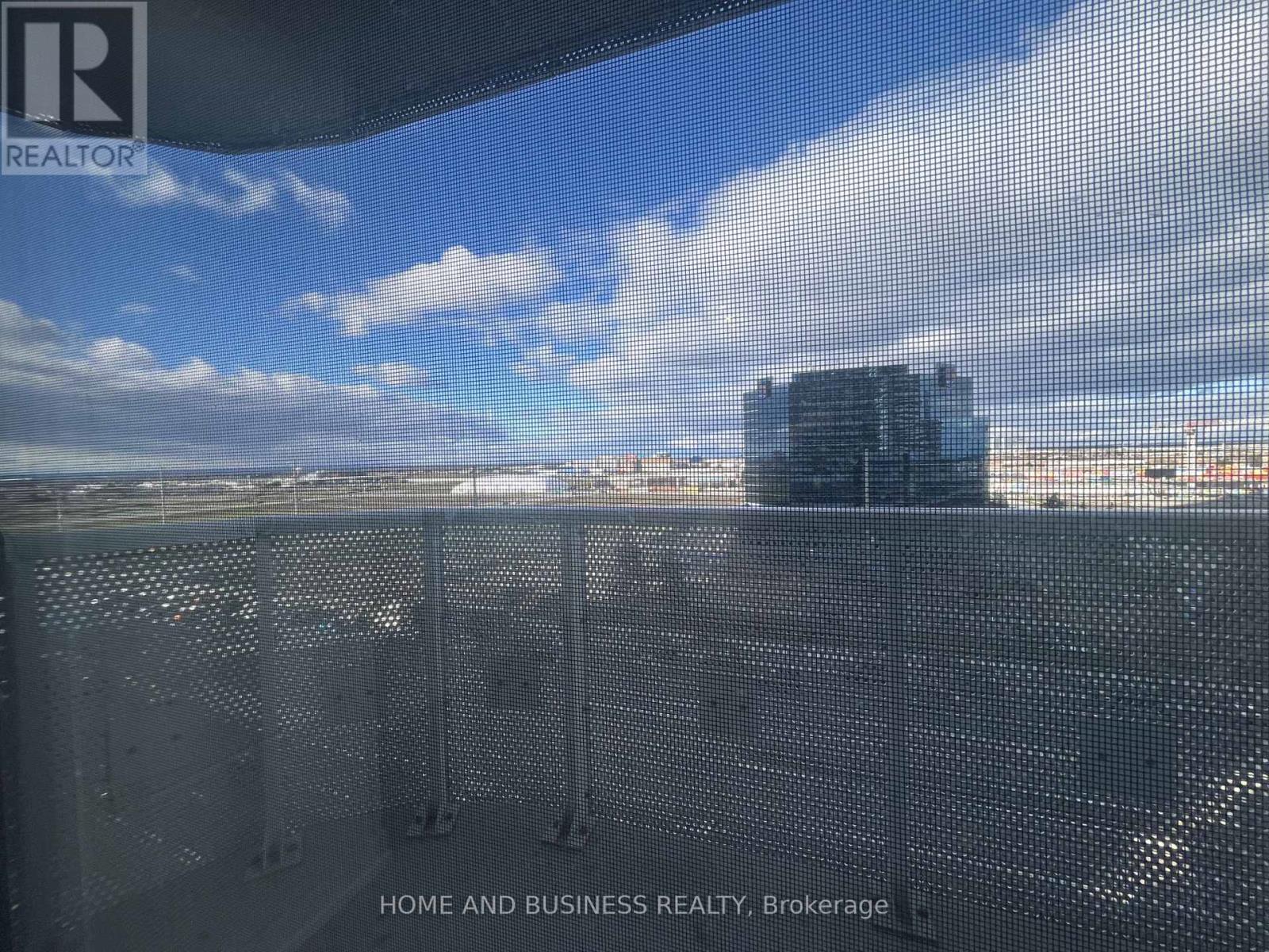 703 - 8 Interchange Way, Vaughan, ON - Outdoor With View