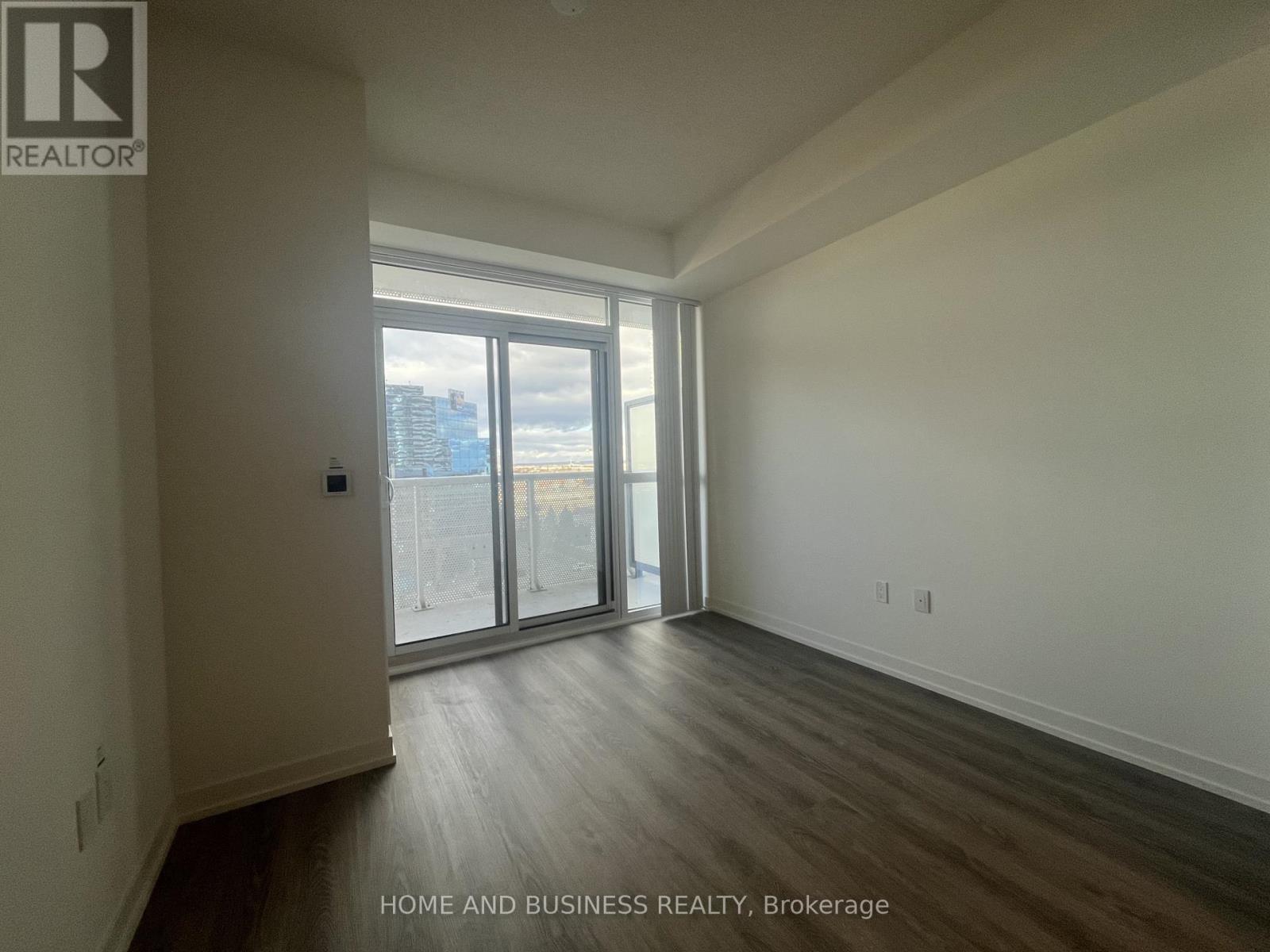 703 - 8 Interchange Way, Vaughan, ON - Indoor Photo Showing Other Room