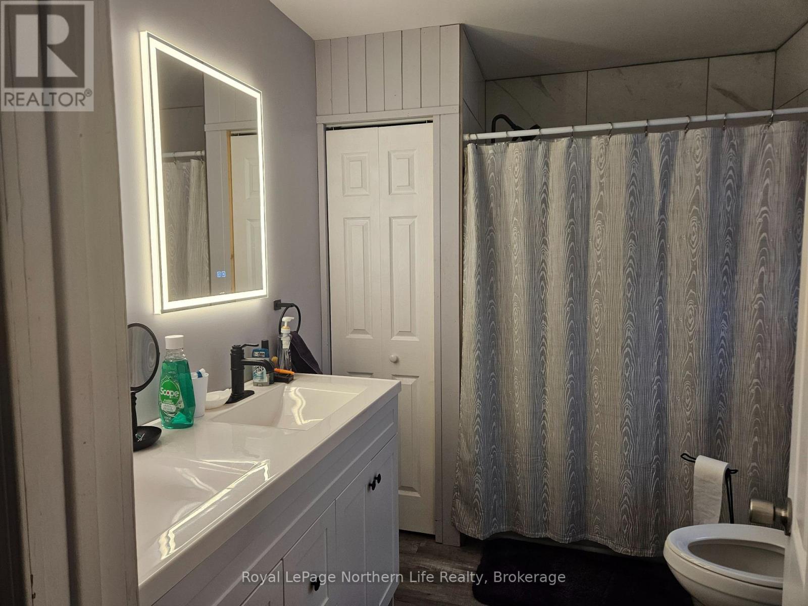 431 Brydges Street, Mattawa, ON - Indoor Photo Showing Bathroom