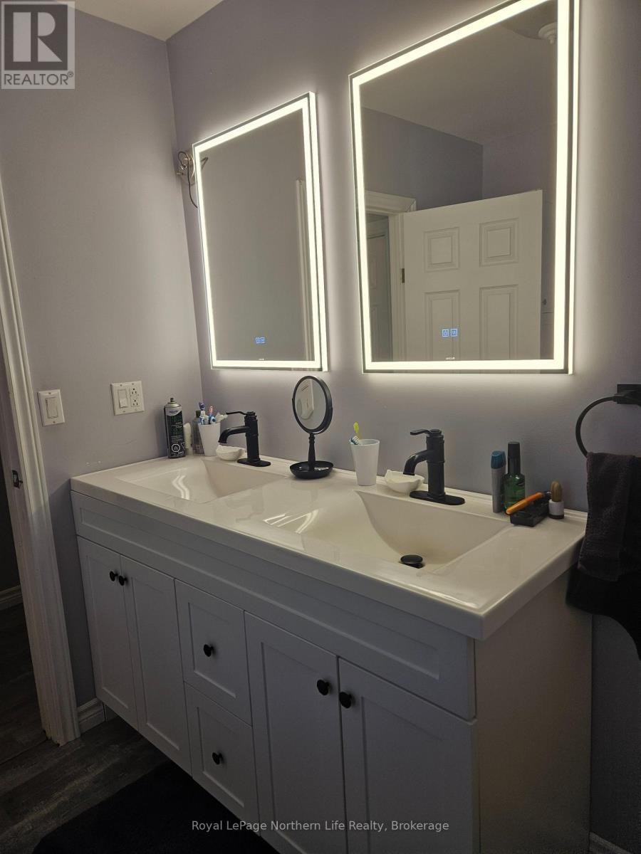 431 Brydges Street, Mattawa, ON - Indoor Photo Showing Bathroom