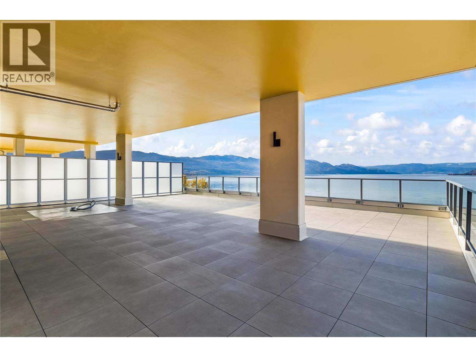 Terrace - 3340 Lakeshore Road Unit# 902, Kelowna, BC - With Body Of Water With Exterior