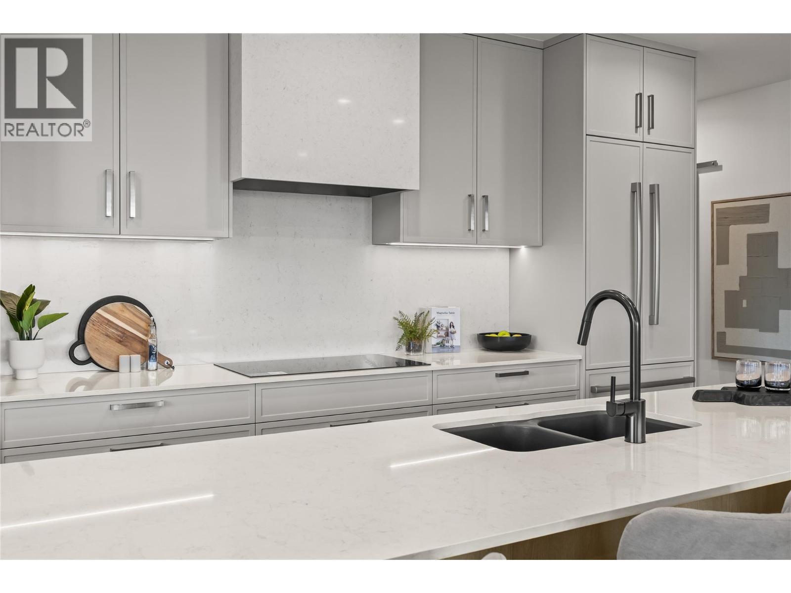 Kitchen - 3340 Lakeshore Road Unit# 902, Kelowna, BC - Indoor Photo Showing Kitchen With Double Sink With Upgraded Kitchen