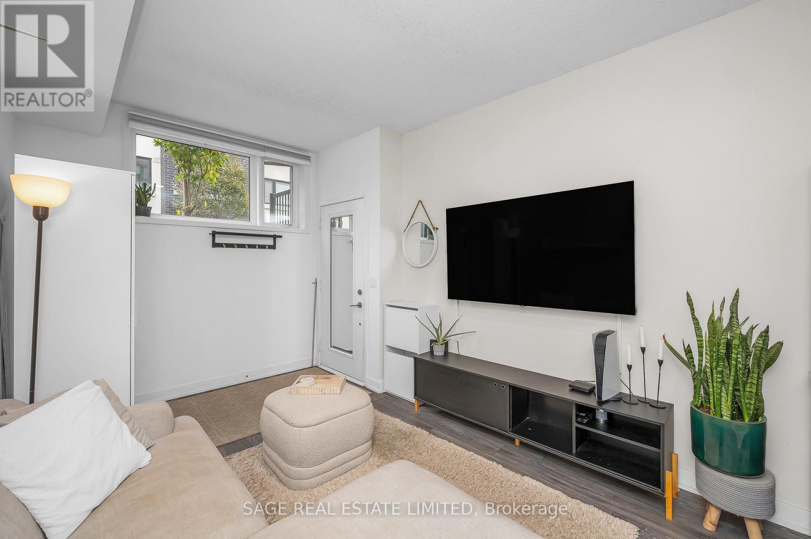 201 - 1137 Cooke Boulevard, Burlington, ON - Indoor