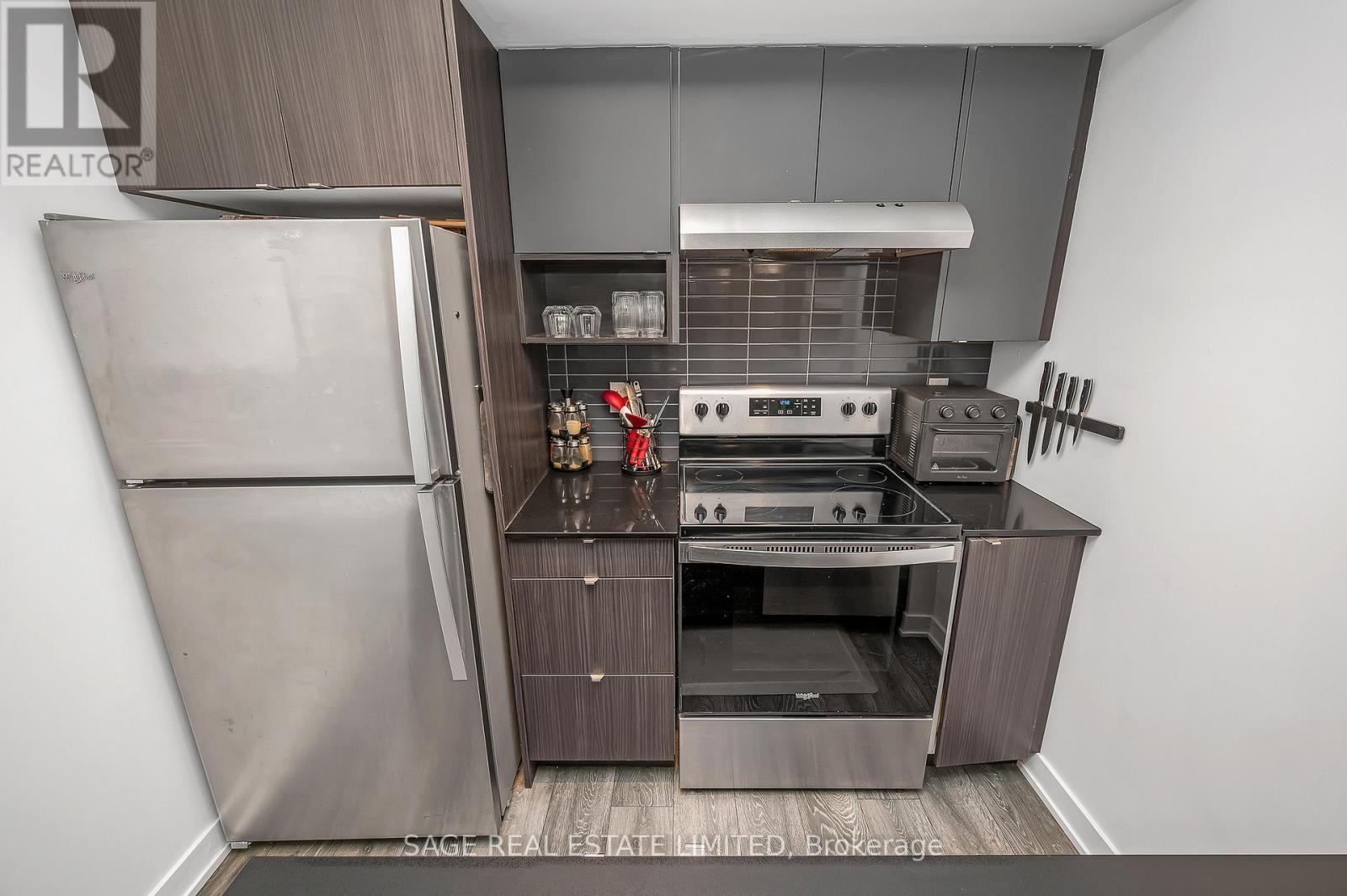 201 - 1137 Cooke Boulevard, Burlington, ON - Indoor Photo Showing Kitchen
