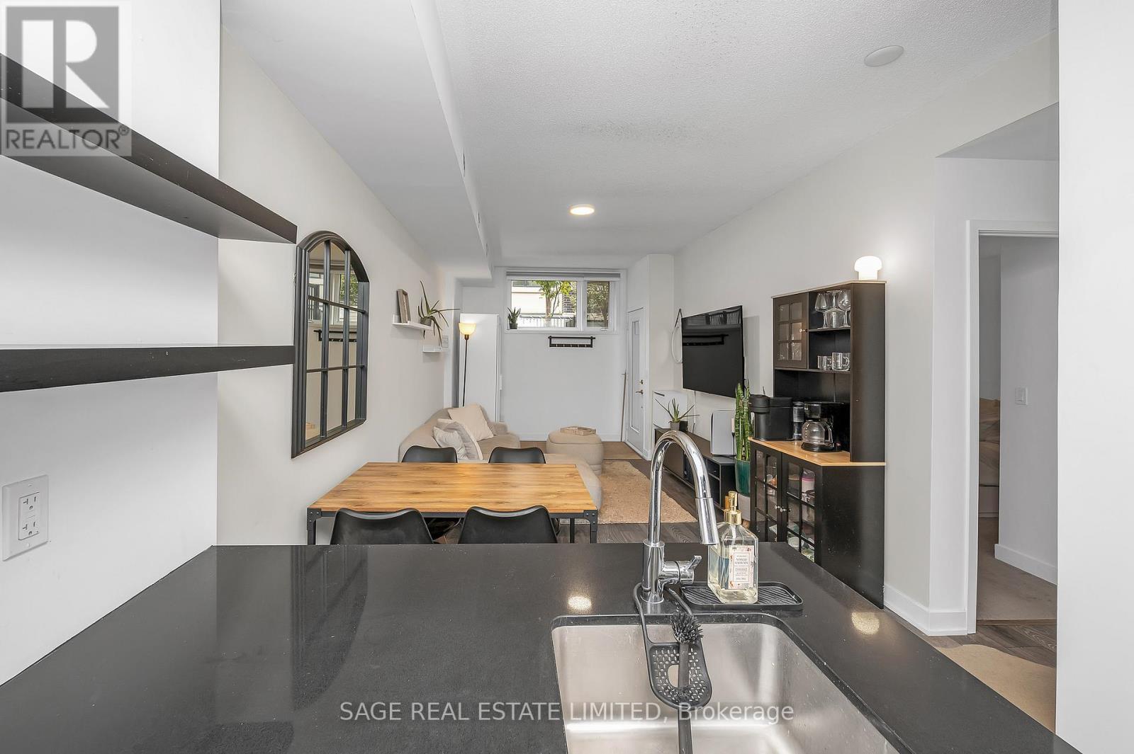 201 - 1137 Cooke Boulevard, Burlington, ON - Indoor