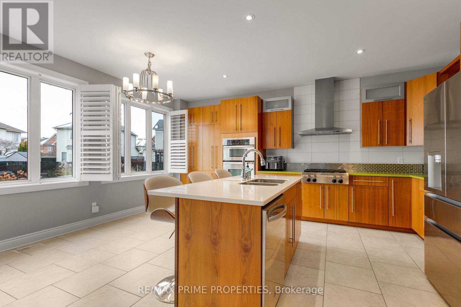 72 Branthaven Street, Ottawa, ON - Indoor Photo Showing Kitchen With Stainless Steel Kitchen With Double Sink