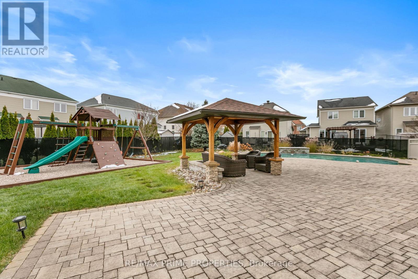 72 Branthaven Street, Ottawa, ON - Outdoor With Backyard