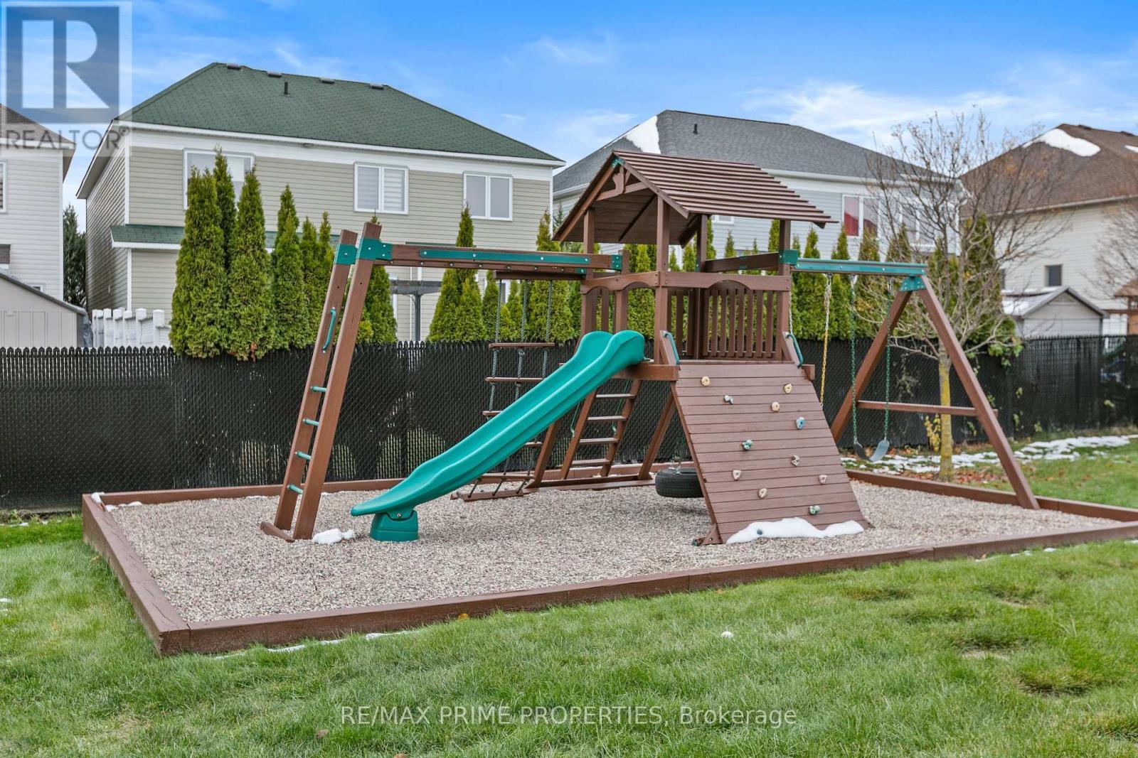 72 Branthaven Street, Ottawa, ON - Outdoor