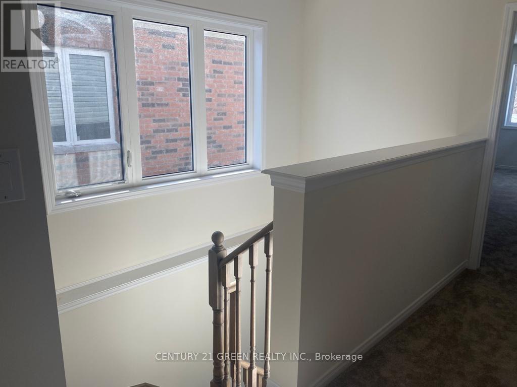 120 Esther Crescent, Thorold, ON - Indoor Photo Showing Other Room