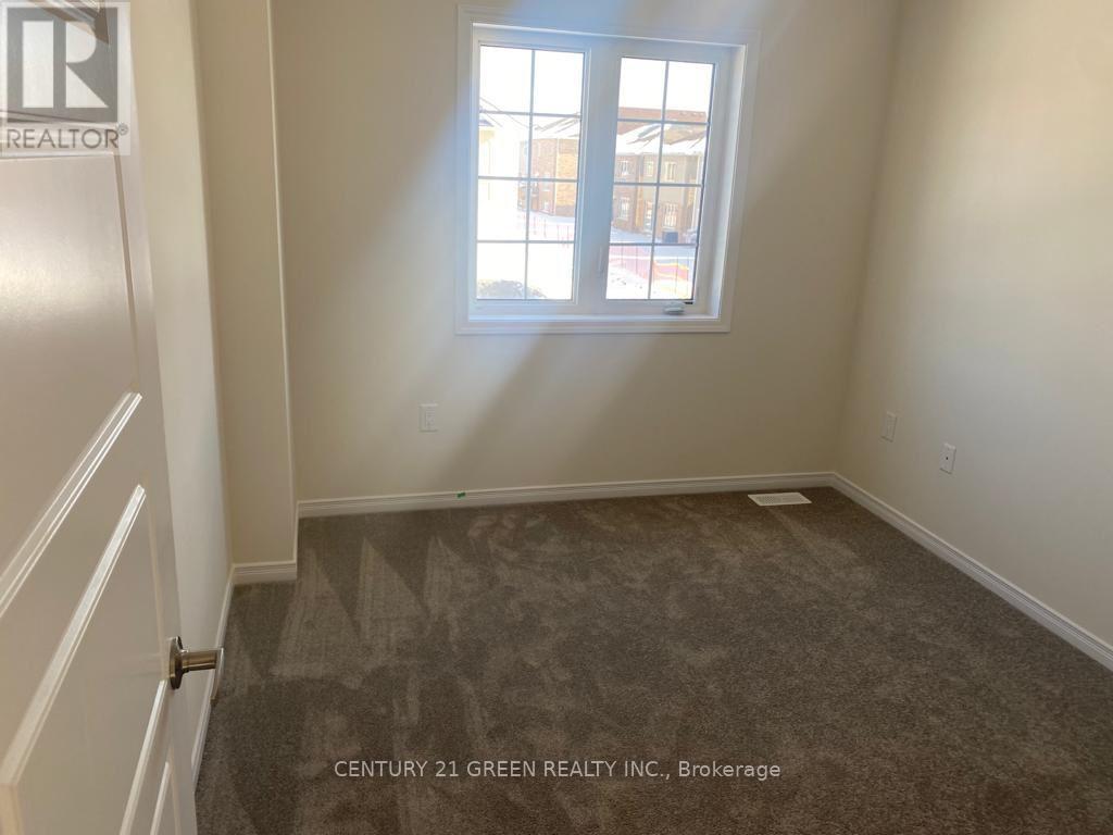 120 Esther Crescent, Thorold, ON - Indoor Photo Showing Other Room