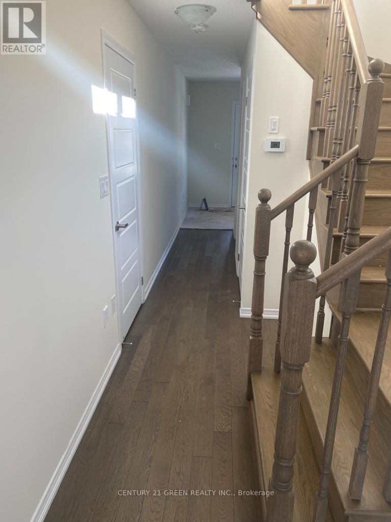 120 Esther Crescent, Thorold, ON - Indoor Photo Showing Other Room