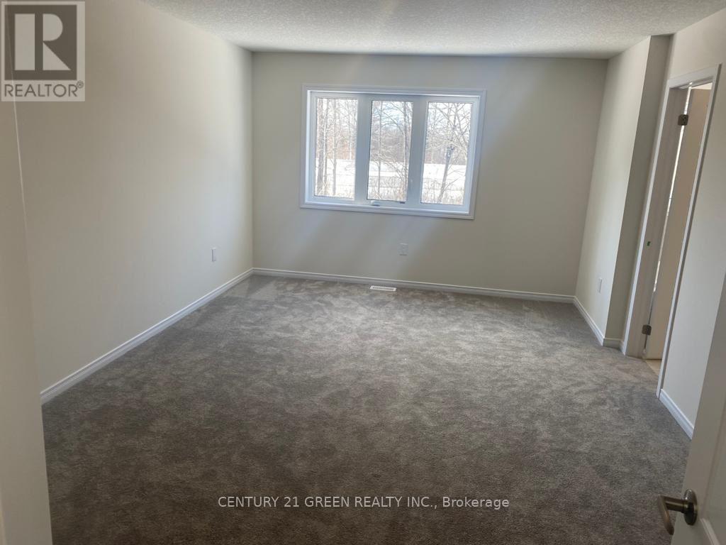 120 Esther Crescent, Thorold, ON - Indoor Photo Showing Other Room