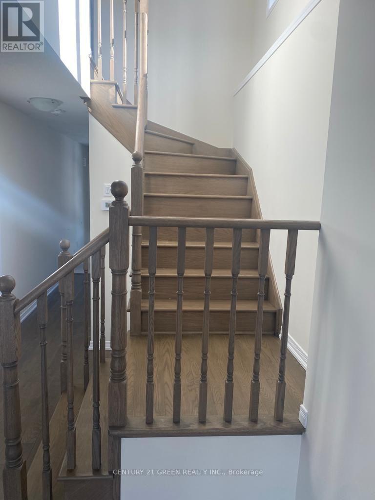 120 Esther Crescent, Thorold, ON - Indoor Photo Showing Other Room