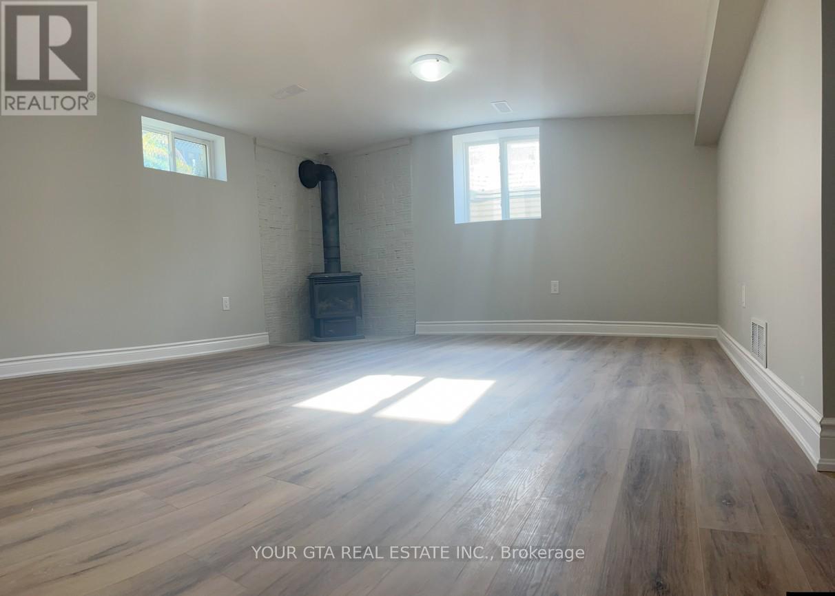 102 Massey Avenue, Kitchener, ON - Indoor