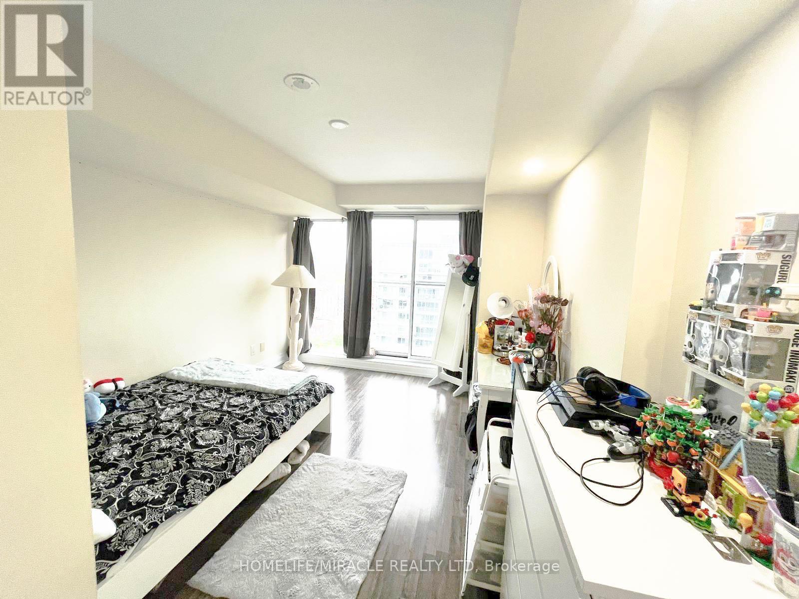 1301 - 565 Wilson Avenue, Toronto, ON - Indoor Photo Showing Other Room