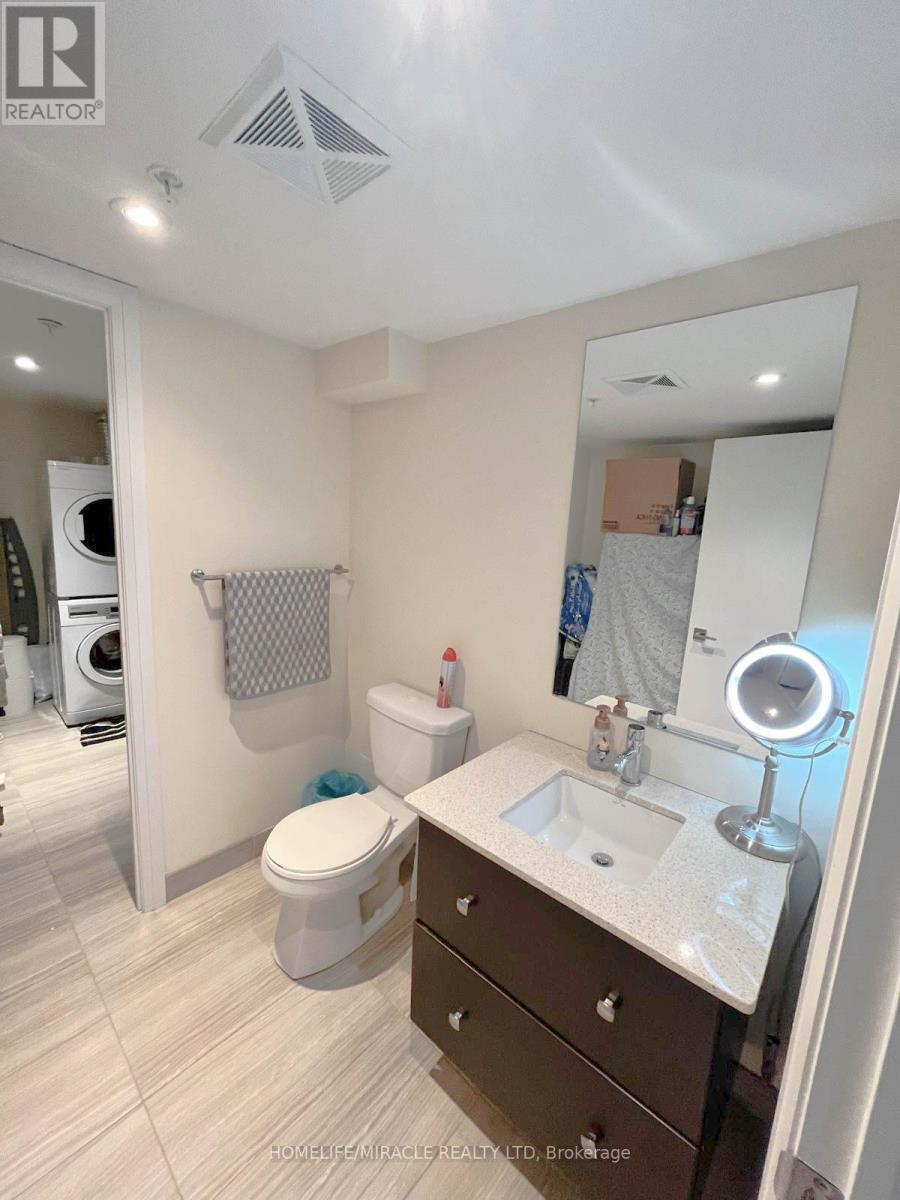 1301 - 565 Wilson Avenue, Toronto, ON - Indoor Photo Showing Bathroom
