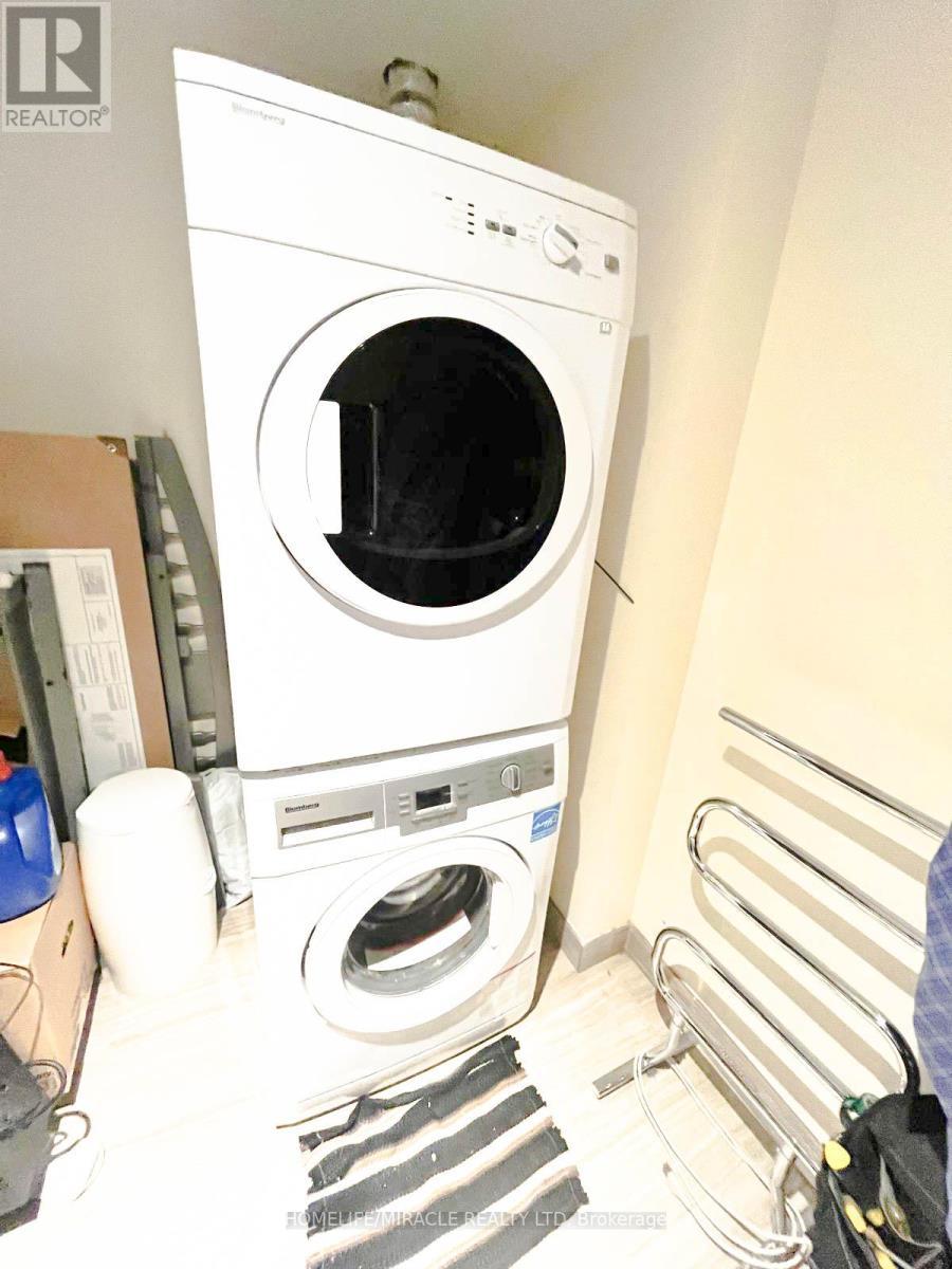 1301 - 565 Wilson Avenue, Toronto, ON - Indoor Photo Showing Laundry Room