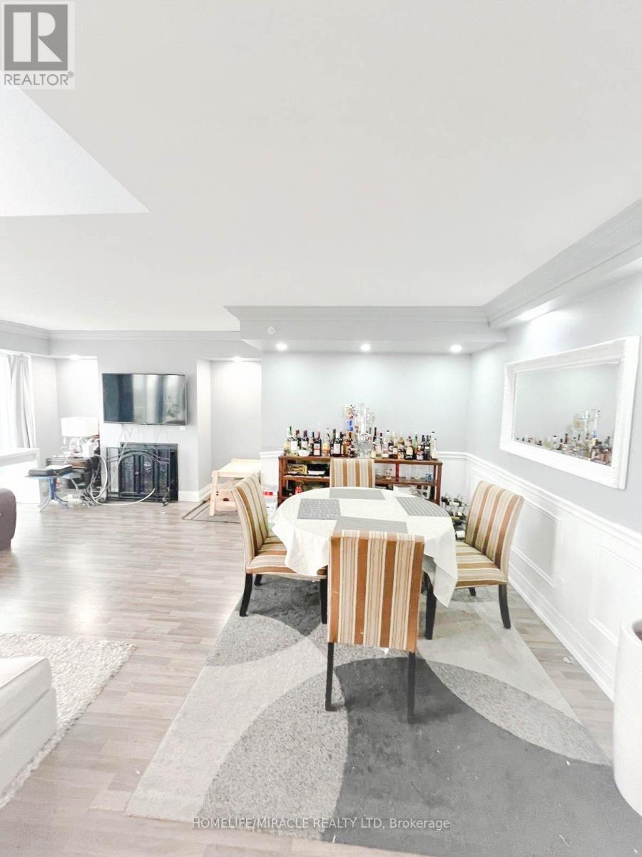 1301 - 565 Wilson Avenue, Toronto, ON - Indoor