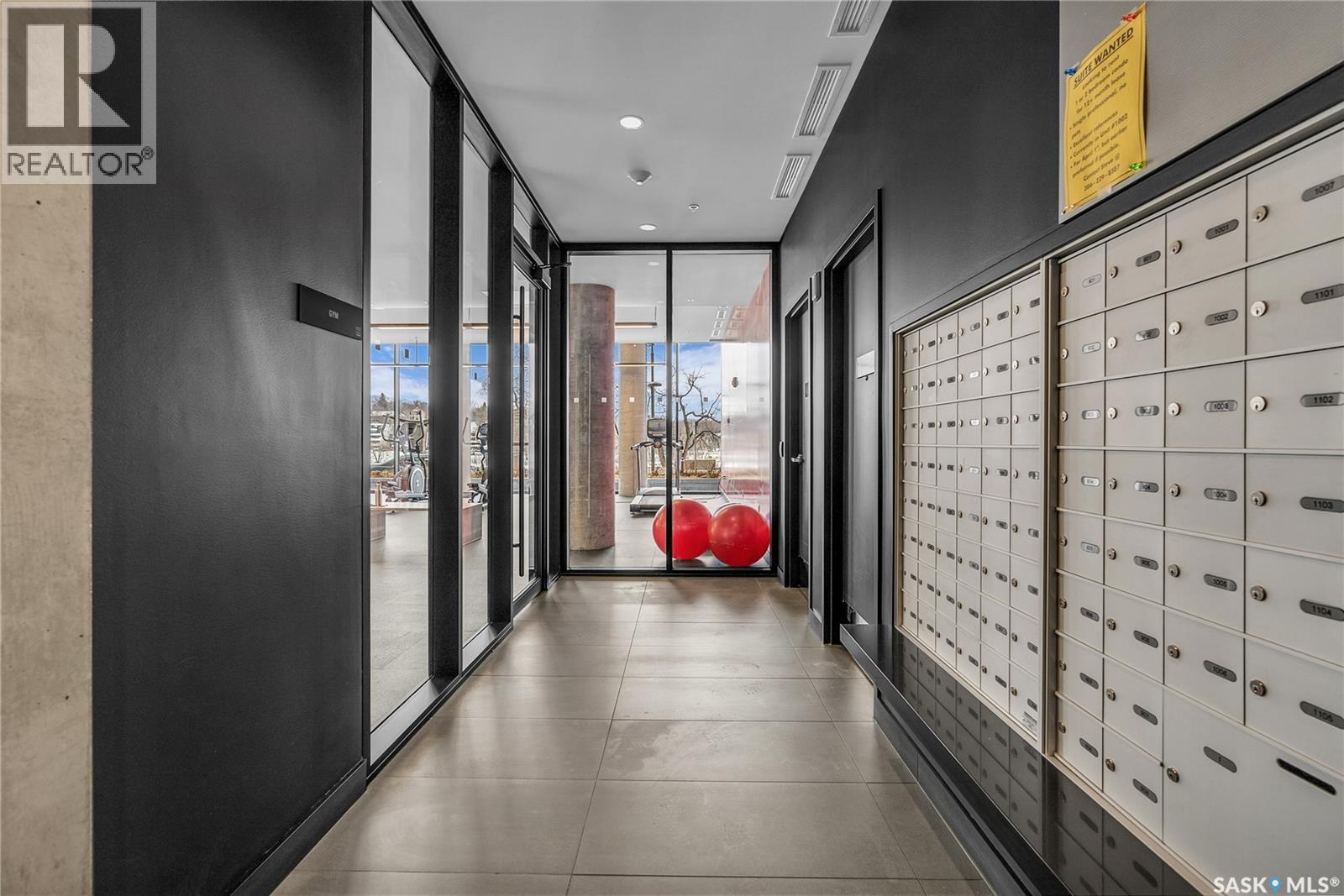 205 490 2Nd Avenue S, Saskatoon, SK - Indoor Photo Showing Other Room