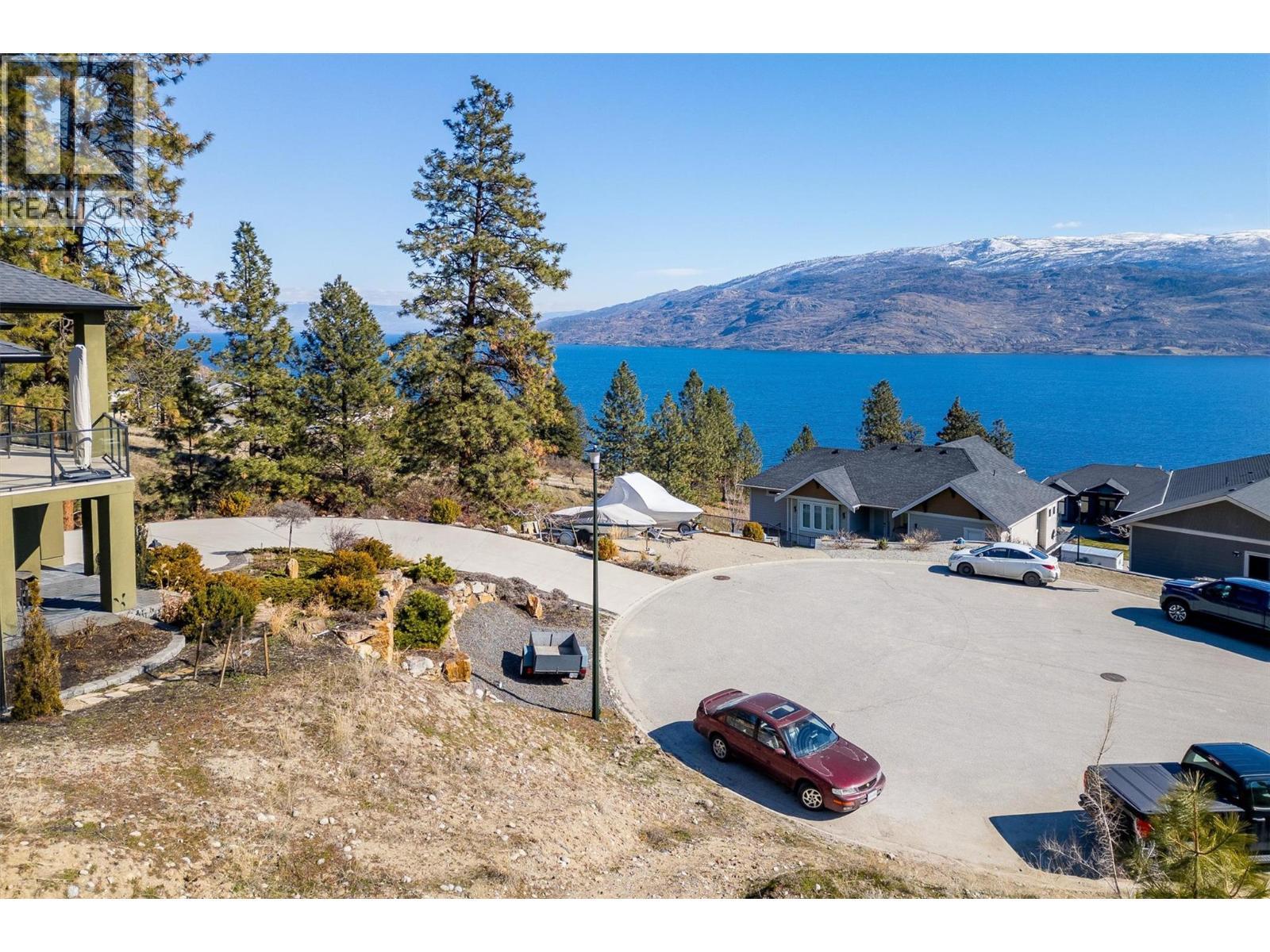 6486 Sherburn Road, Peachland, BC