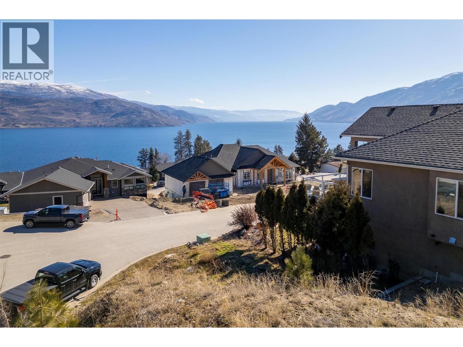 6486 Sherburn Road, Peachland, BC