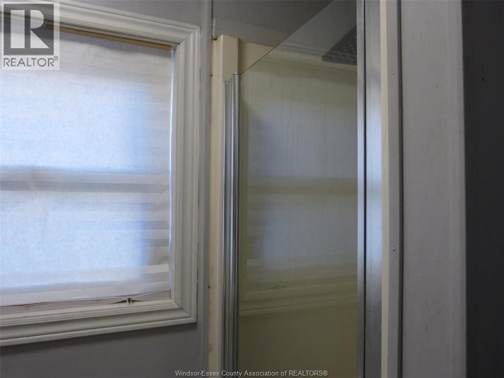 1434 Tecumseh Boulevard West, Windsor, ON - Indoor