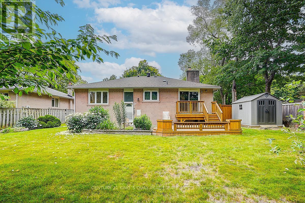 55 Three Valleys Drive, Toronto, ON - Outdoor