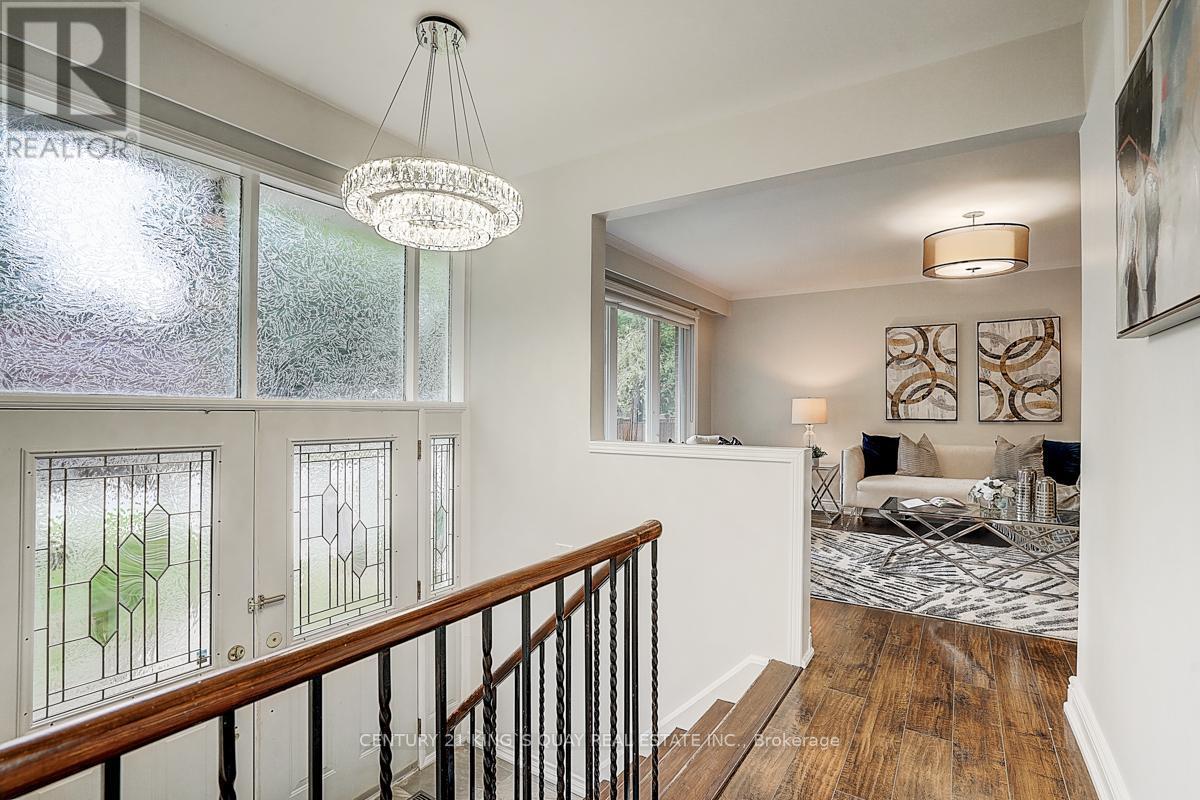 55 Three Valleys Drive, Toronto, ON - Indoor Photo Showing Other Room