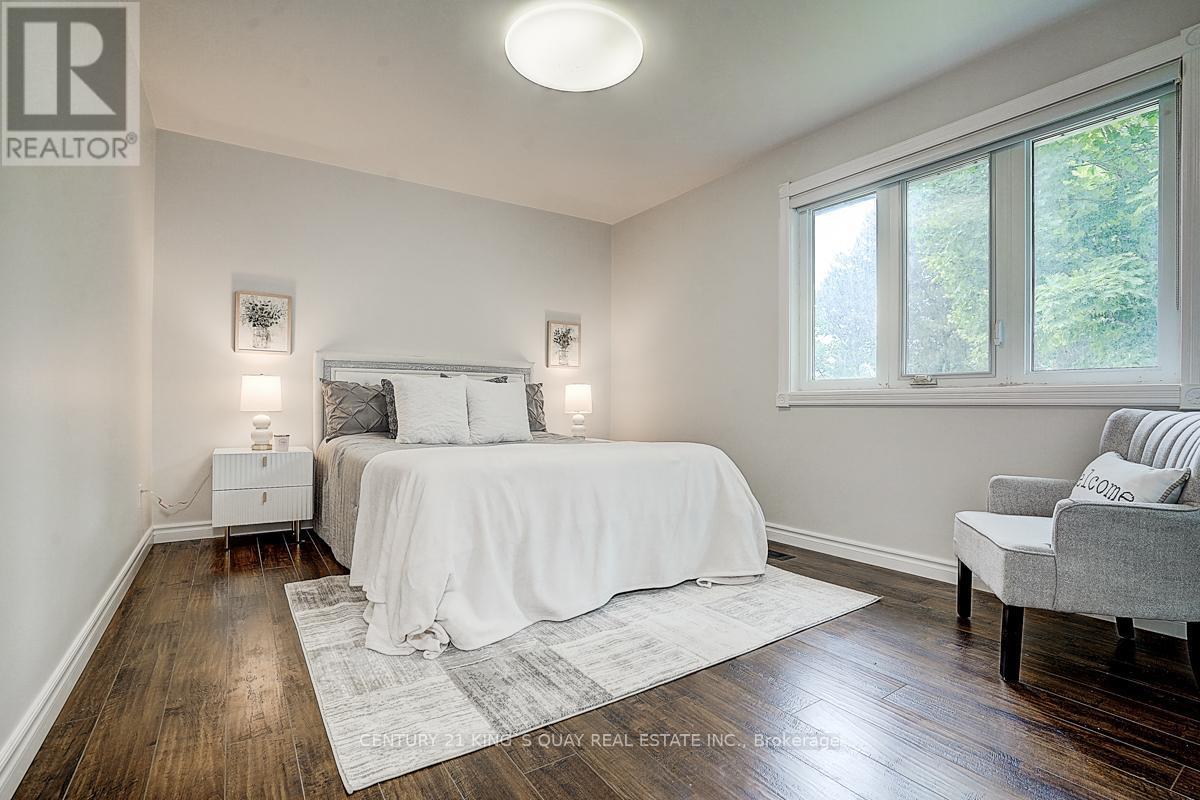 55 Three Valleys Drive, Toronto, ON - Indoor Photo Showing Bedroom