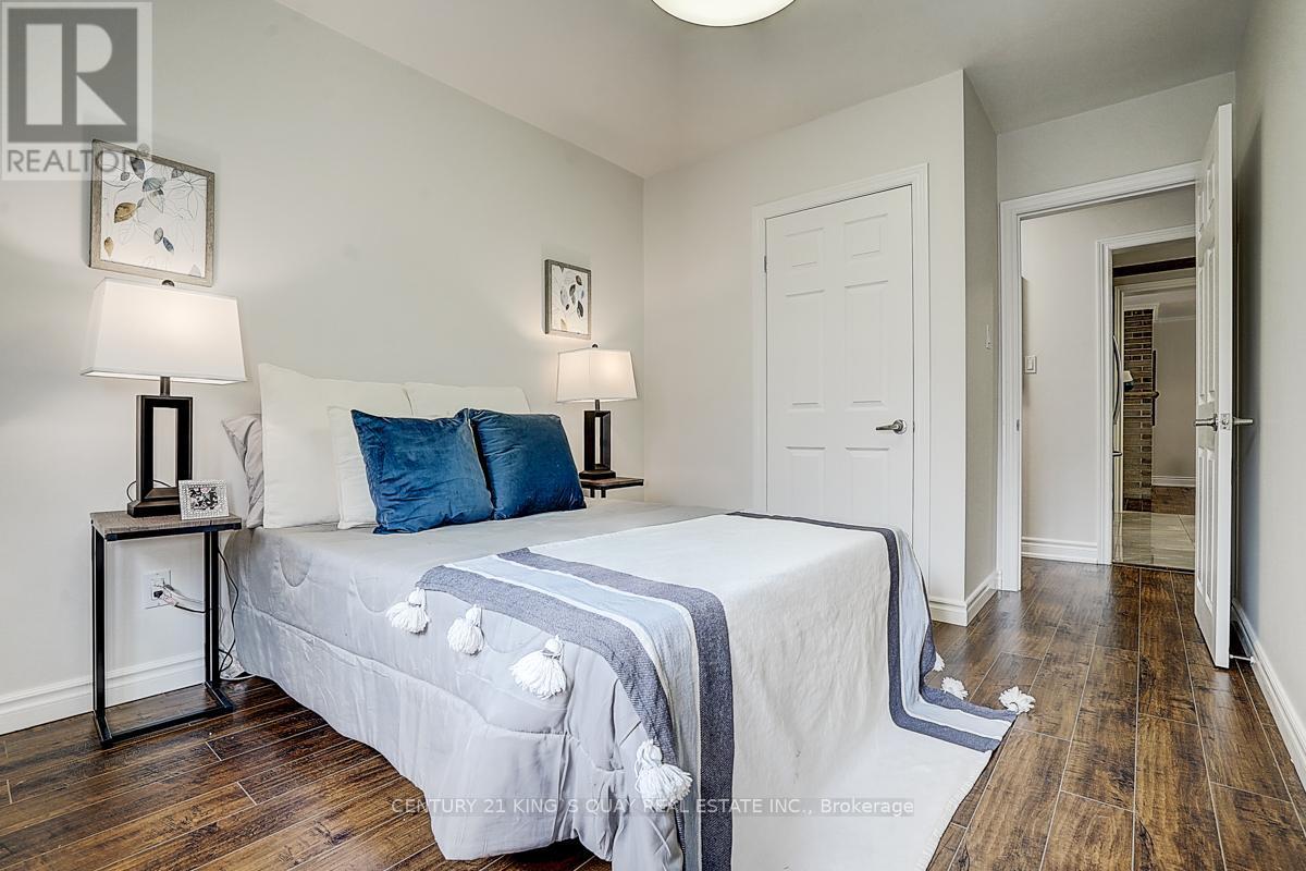 55 Three Valleys Drive, Toronto, ON - Indoor Photo Showing Bedroom