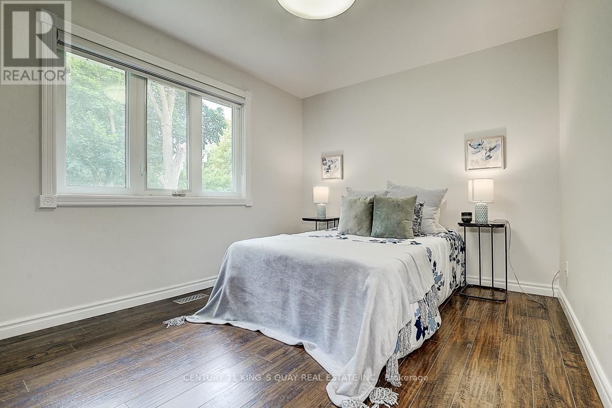 55 Three Valleys Drive, Toronto, ON - Indoor Photo Showing Bedroom