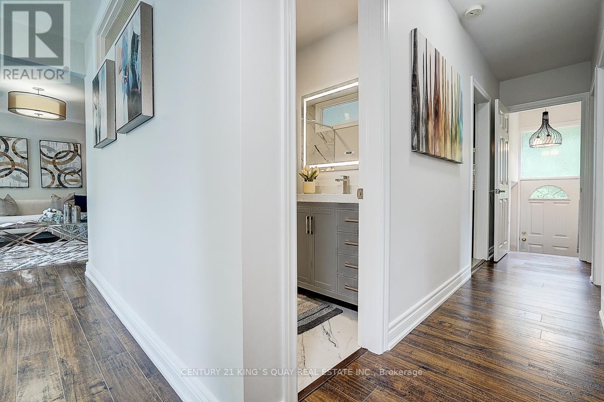 55 Three Valleys Drive, Toronto, ON - Indoor Photo Showing Other Room