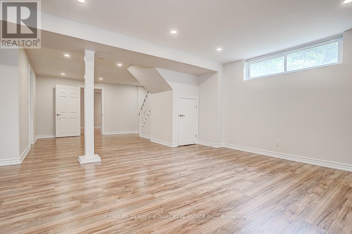 55 Three Valleys Drive, Toronto, ON - Indoor