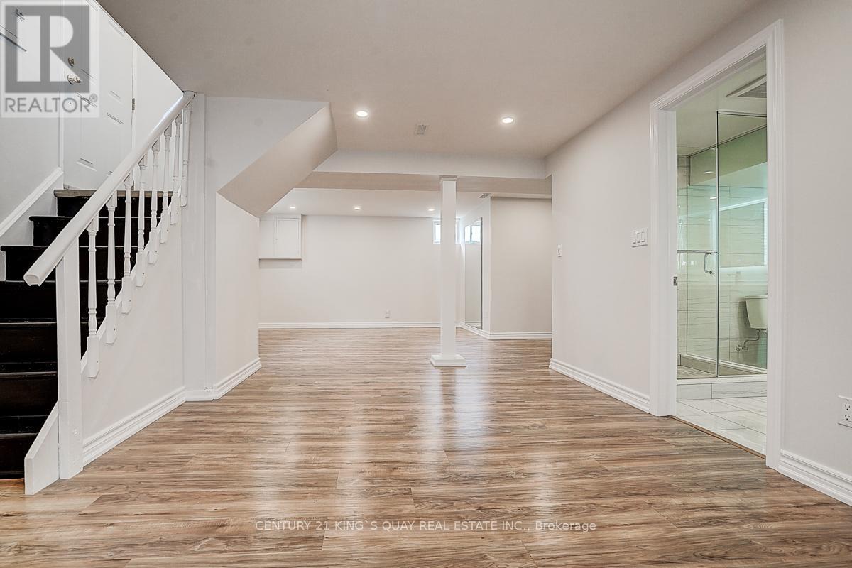 55 Three Valleys Drive, Toronto, ON - Indoor Photo Showing Other Room