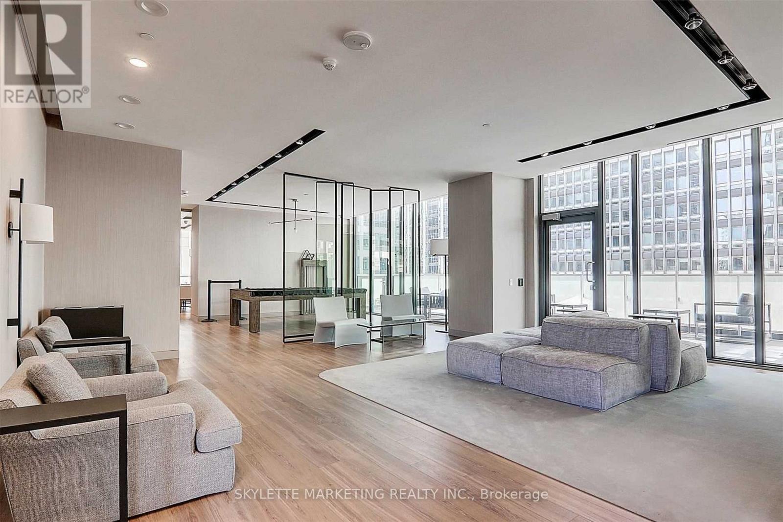3114 - 25 Richmond Street E, Toronto, ON - Indoor Photo Showing Living Room