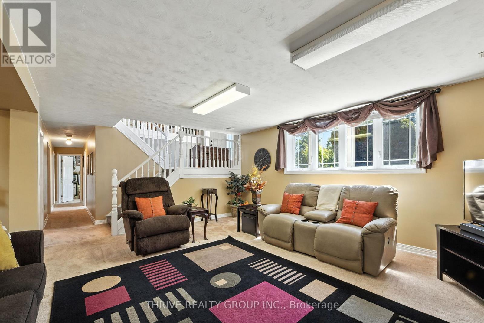 48118 Ron Mcneil Line, Malahide, ON - Indoor Photo Showing Living Room