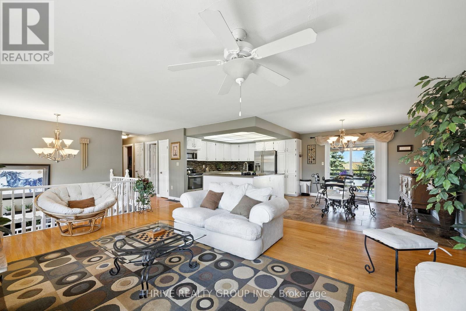 48118 Ron Mcneil Line, Malahide, ON - Indoor Photo Showing Living Room