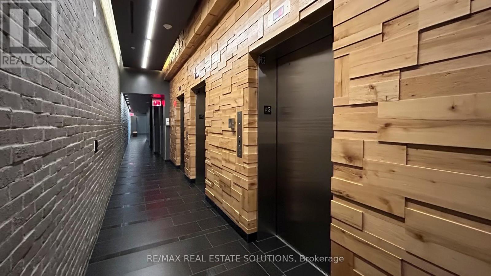 1303 - 210 Simcoe Street, Toronto, ON - Indoor Photo Showing Other Room