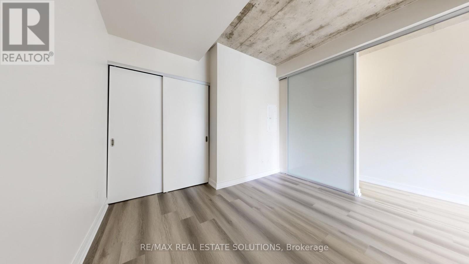 1303 - 210 Simcoe Street, Toronto, ON - Indoor Photo Showing Other Room