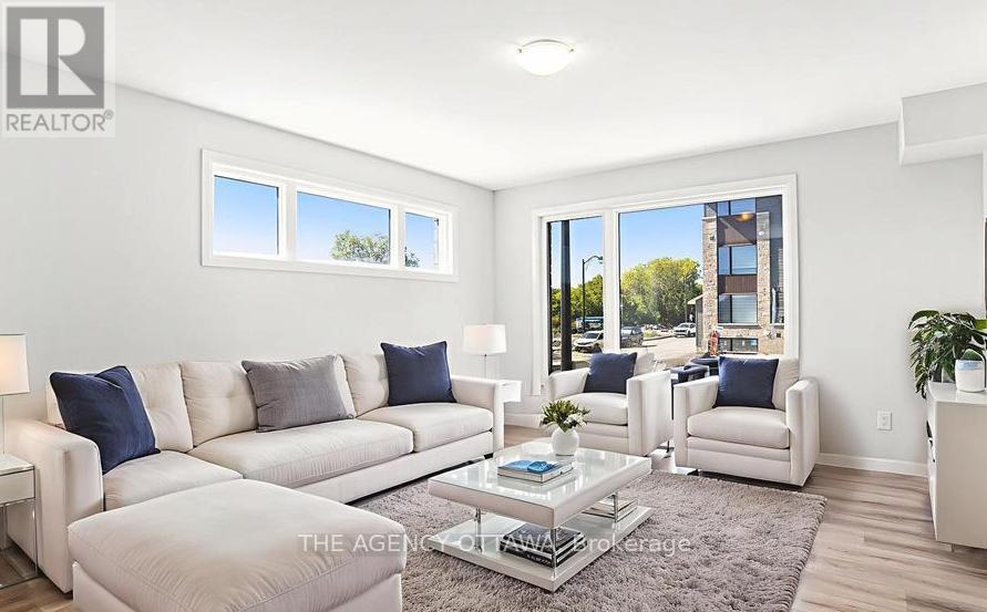 Staged Photo - 16 - 401 Glenroy Gilbert Drive, Ottawa, ON - Indoor Photo Showing Living Room