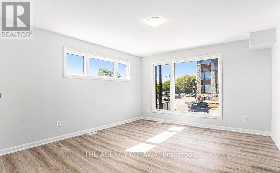 16 - 401 Glenroy Gilbert Drive, Ottawa, ON - Indoor Photo Showing Other Room