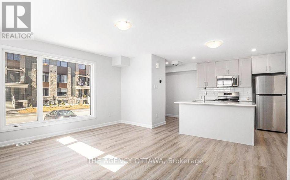 16 - 401 Glenroy Gilbert Drive, Ottawa, ON - Indoor Photo Showing Kitchen