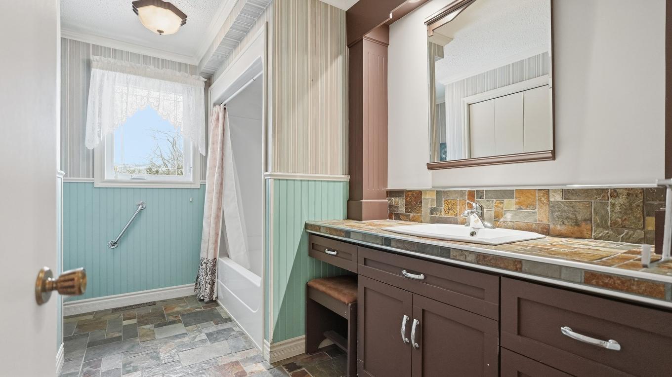 Bathroom - 985 38E Rue Nord, Saint-Georges, QC - Indoor Photo Showing Bathroom